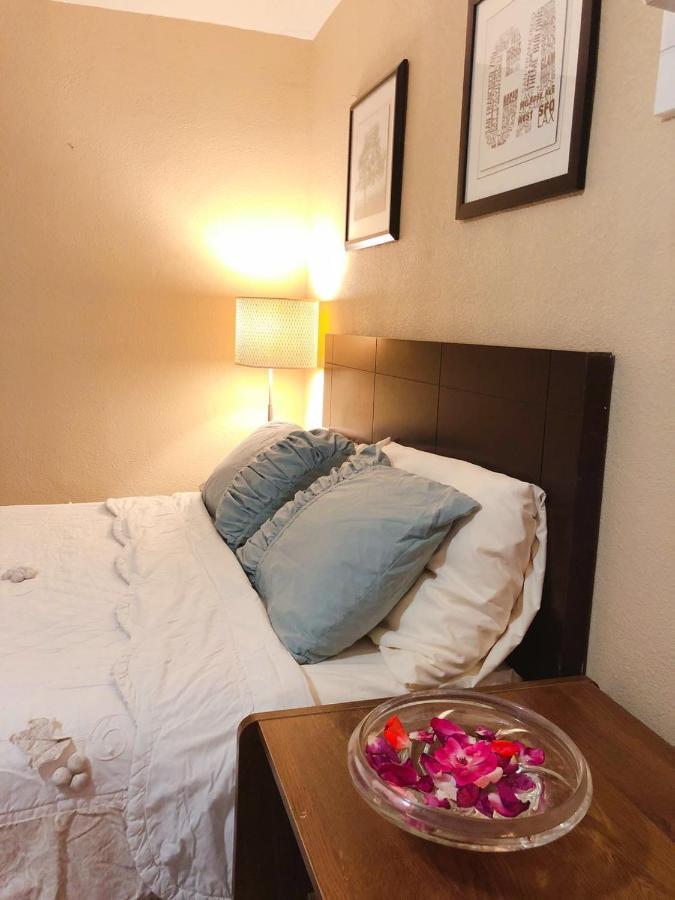 Royal Inn And Suites Hemet Zewnętrze zdjęcie