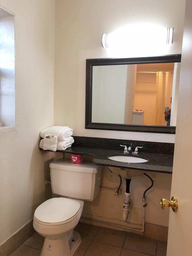 Royal Inn And Suites Hemet Zewnętrze zdjęcie